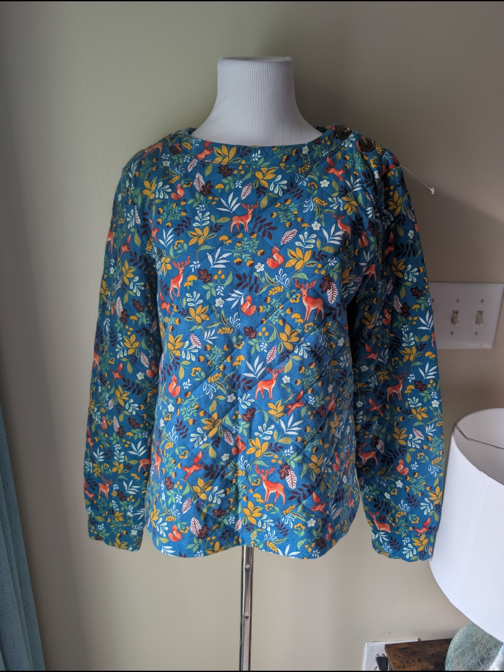 Talbots Women’s Quilted Sweatshirt Woodland Deer Fox Floral Blue Cozy Pullover